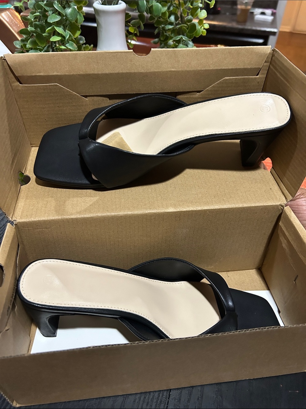 Women's Black Square-Toe Kitten Heel Slide Sandals